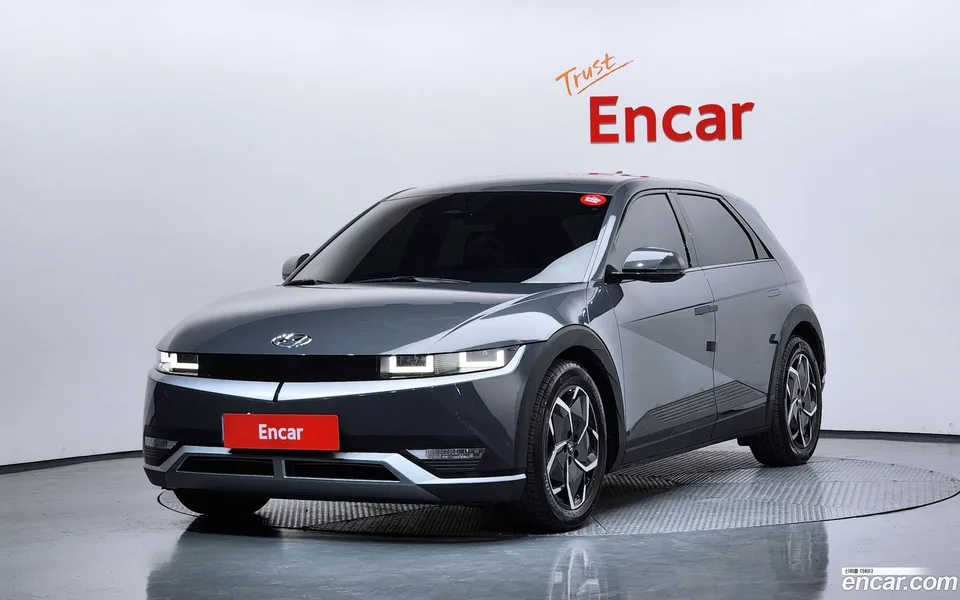 Hyundai Ioniq 5 2023 — photo 1, buy with delivery to Moscow