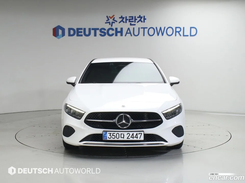Mercedes-Benz A-Class A220 2024 — thumbnail 3
