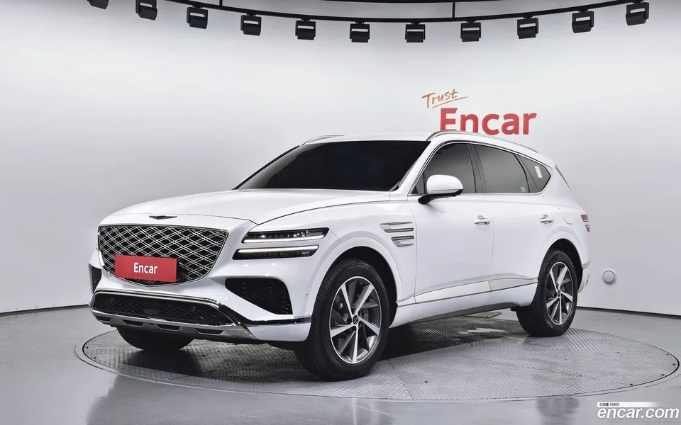 Genesis GV80 2.5T AWD 2023 — photo 1, buy with delivery to Moscow