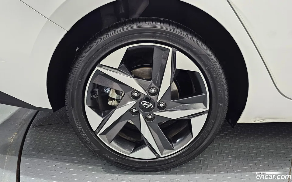 Hyundai Avante 1.6 2022 — thumbnail 2