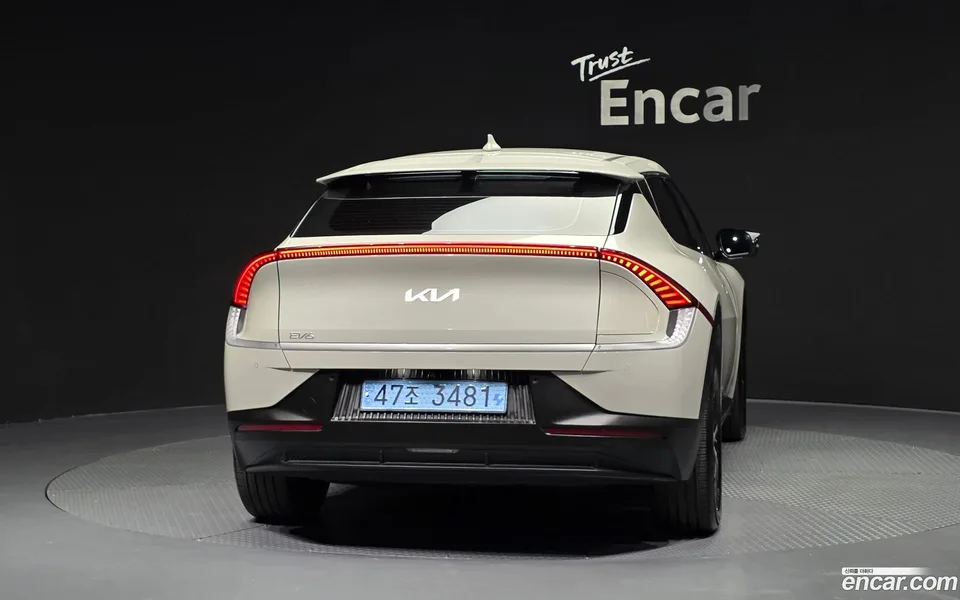 Kia EV6 2023 — thumbnail 4