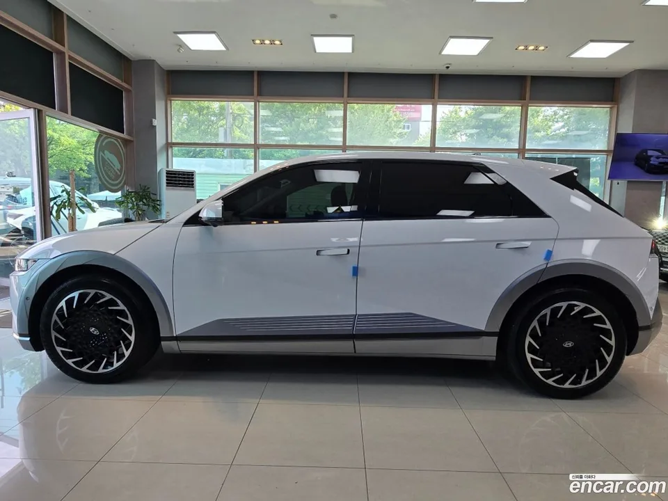 Hyundai Ioniq 5 AWD 2024 — thumbnail 3
