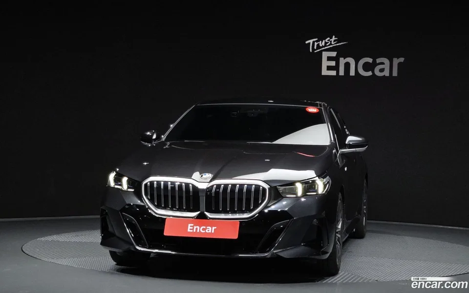 BMW 5 Series 520i M 2024 — миниатюра 3