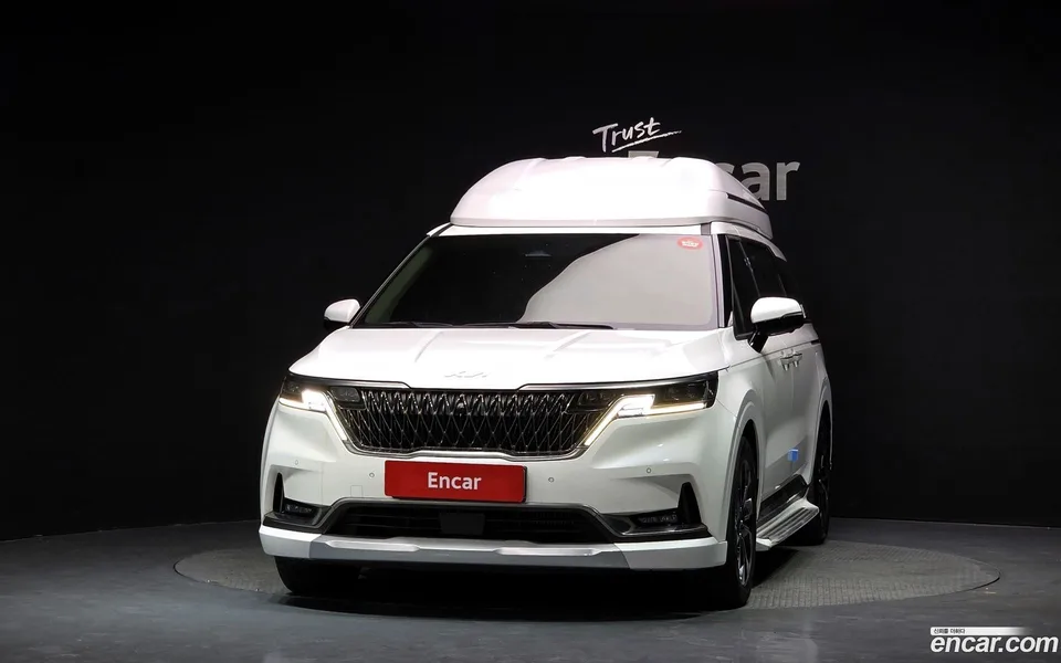 Kia Carnival 7 2023 — thumbnail 3