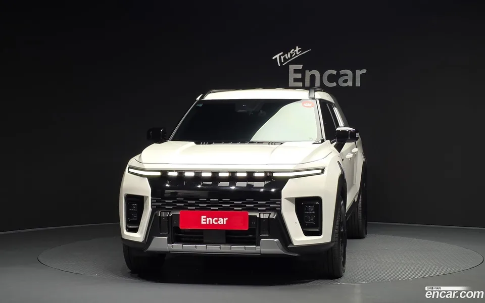 KG Mobility Musso EV AWD 2025 — thumbnail 3