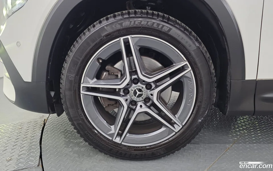 Mercedes-Benz GLB-Class GLB250 4MATIC 2022 — thumbnail 2