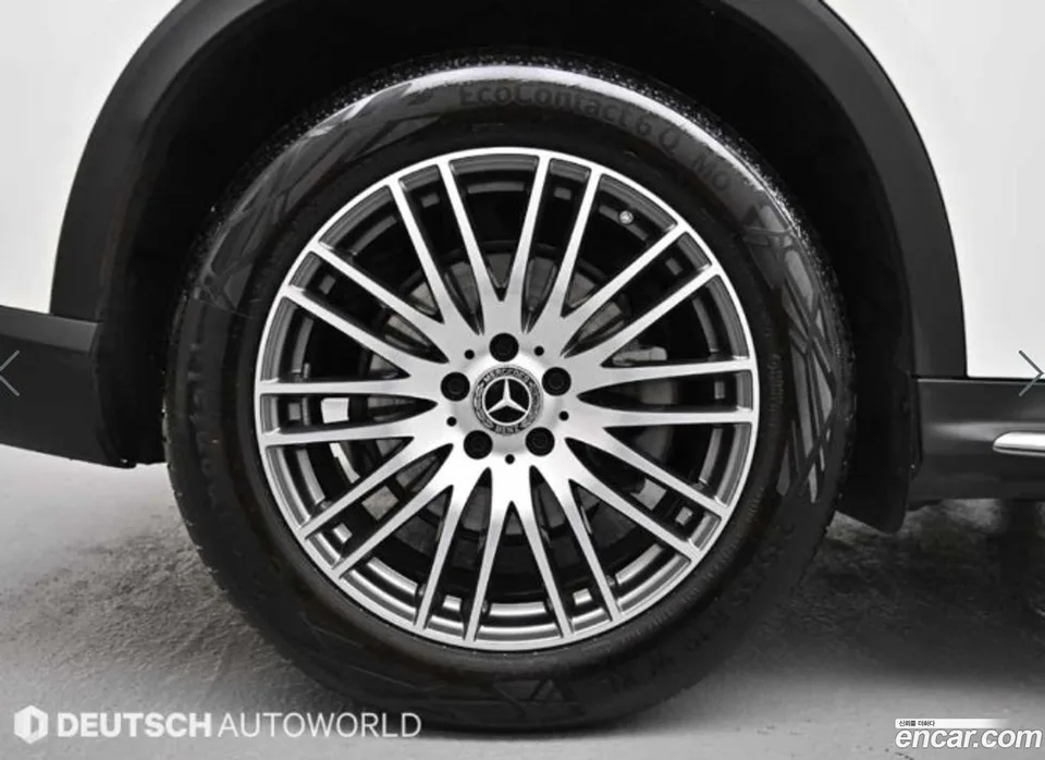 Mercedes-Benz GLC-Class GLC300 4MATIC 2025 — thumbnail 5