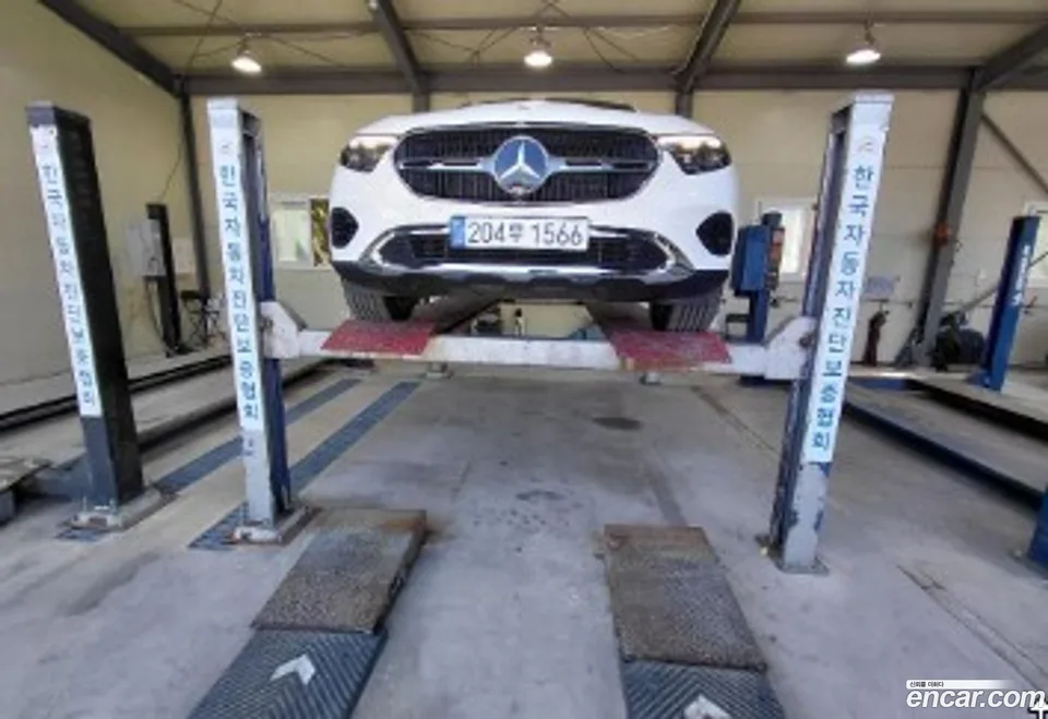 Mercedes-Benz GLC-Class GLC300 4MATIC 2025 — photo 1, buy with delivery to Moscow