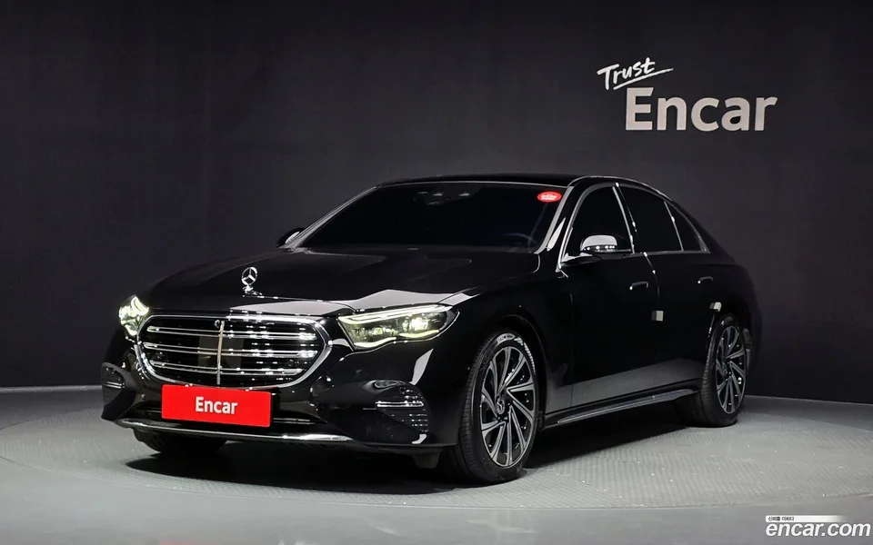 Mercedes-Benz E-Class E300 4MATIC 2024 — photo 1, buy with delivery to Moscow