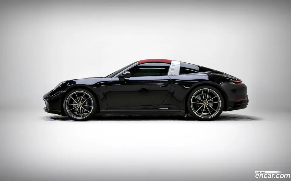 Porsche 911 (992) 4 2024 — thumbnail 3
