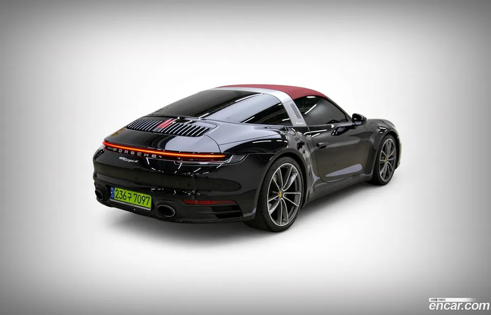 Porsche 911 (992) 4 2024 — thumbnail 5