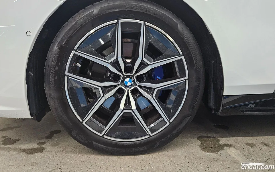 BMW 5 Series 520i M 2025 — миниатюра 2