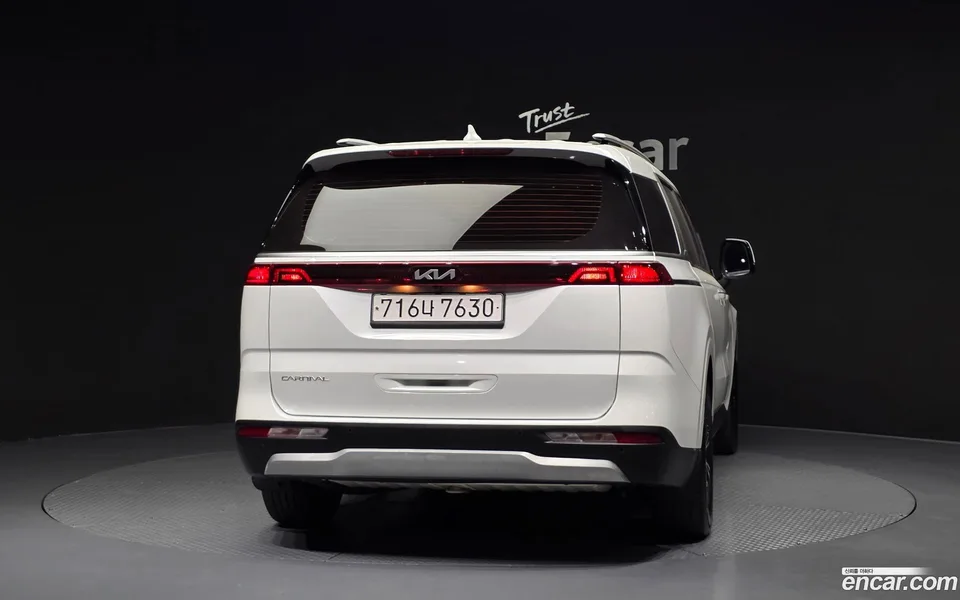 Kia Carnival 11 2023 — thumbnail 4