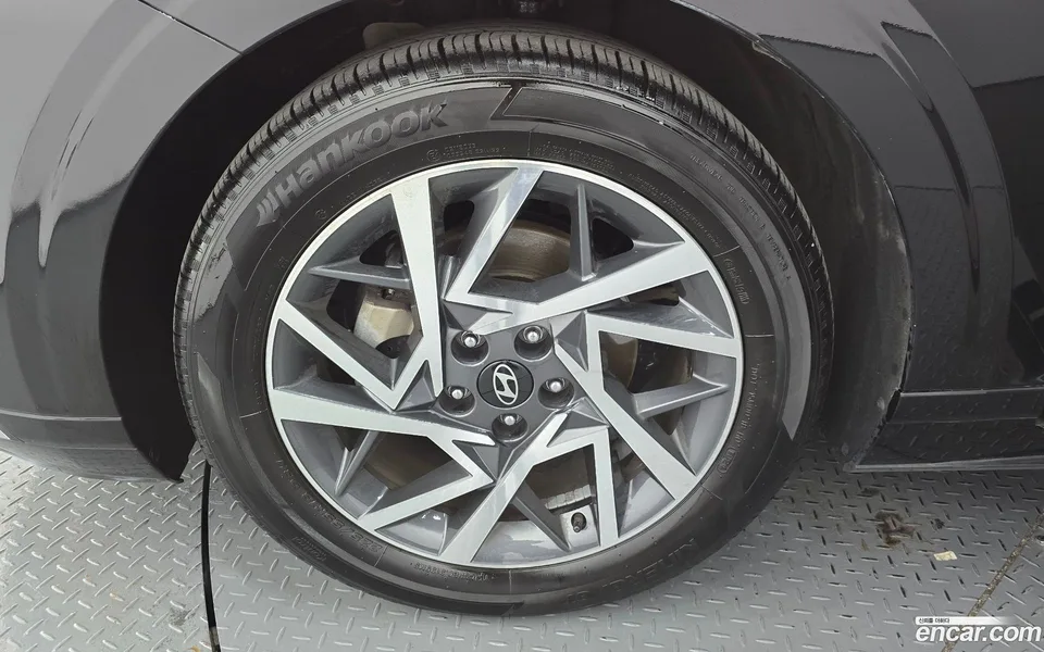 Hyundai Grandeur Hybrid 2023 — thumbnail 2