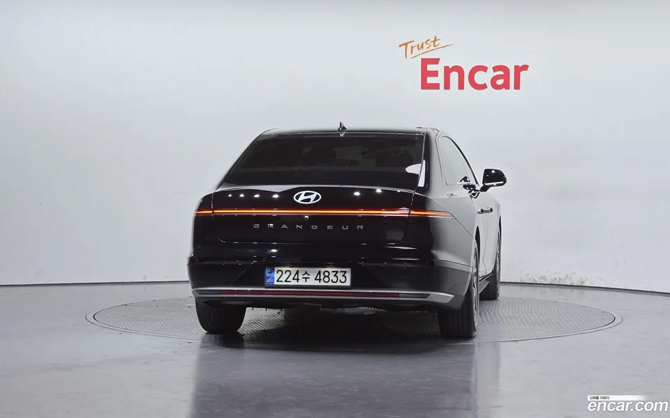 Hyundai Grandeur Hybrid 2023 — thumbnail 4