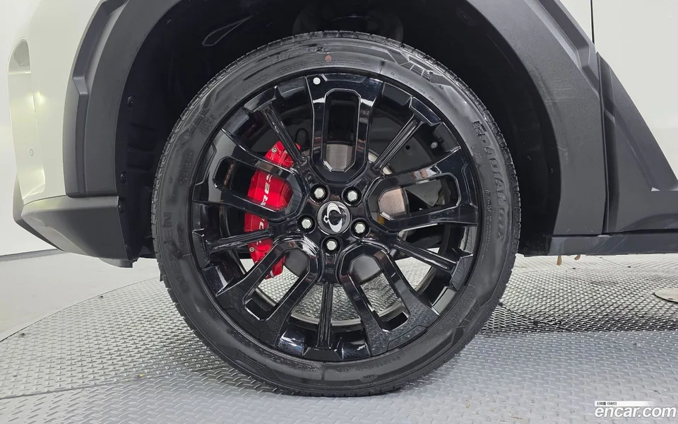 KG Mobility Torres 1.5 2WD 2023 — thumbnail 5