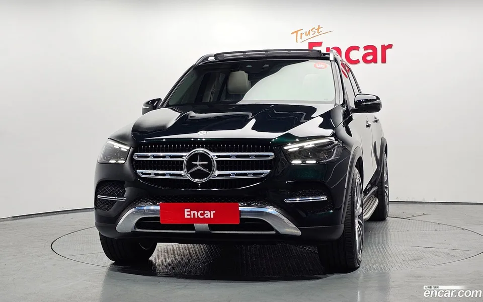 Mercedes-Benz GLE-Class GLE300d 4MATIC 2023 — thumbnail 3