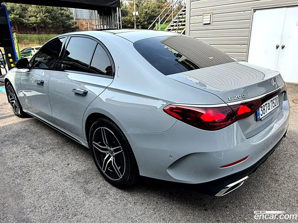 Mercedes-Benz E-Class E200 AMG Line 2026 — миниатюра 4