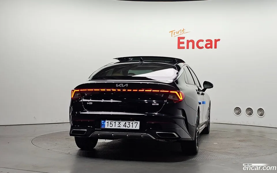 Kia K5 Hybrid 2023 — thumbnail 4