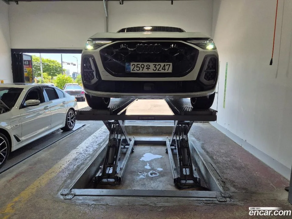 Audi Q5 (80A) 45 TFSI S Line 2025 — photo 1, buy with delivery to Moscow