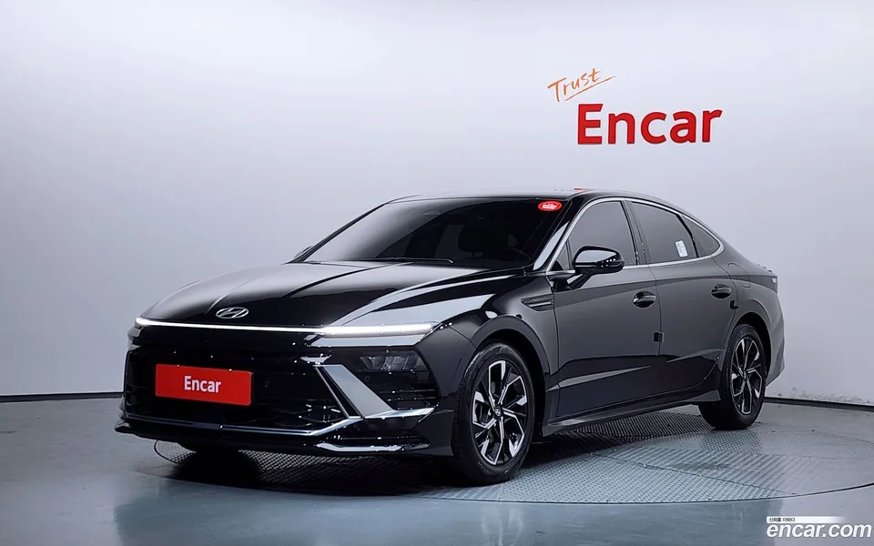 Hyundai Sonata The Edge 2.0 2023 — photo 1, buy with delivery to Moscow