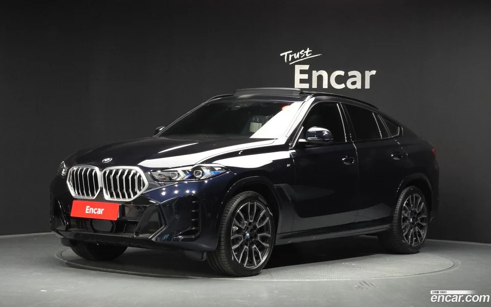 BMW X6 xDrive40i M 2025 — photo 1, buy with delivery to Moscow