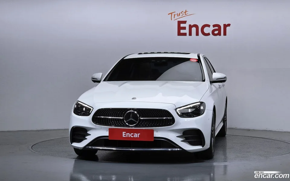 Mercedes-Benz E-Class E250 AMG Line 2023 — thumbnail 3
