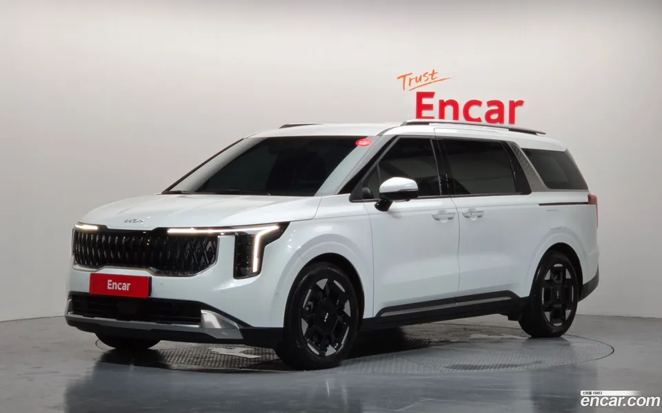 Kia Carnival 7 2025 — photo 1, buy with delivery to Moscow