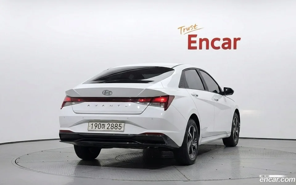 Hyundai Avante Hybrid 2023 — thumbnail 4