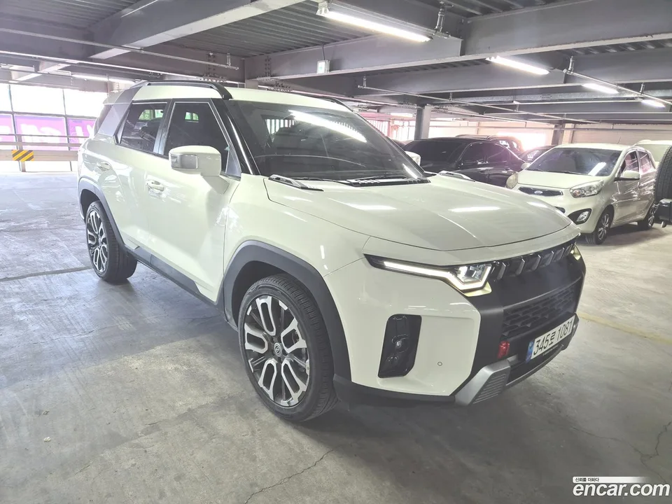 KG Mobility Torres 1.5 2WD 2023 — thumbnail 3