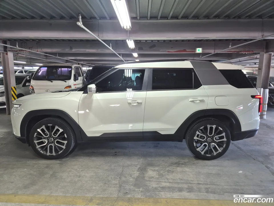 KG Mobility Torres 1.5 2WD 2023 — thumbnail 5