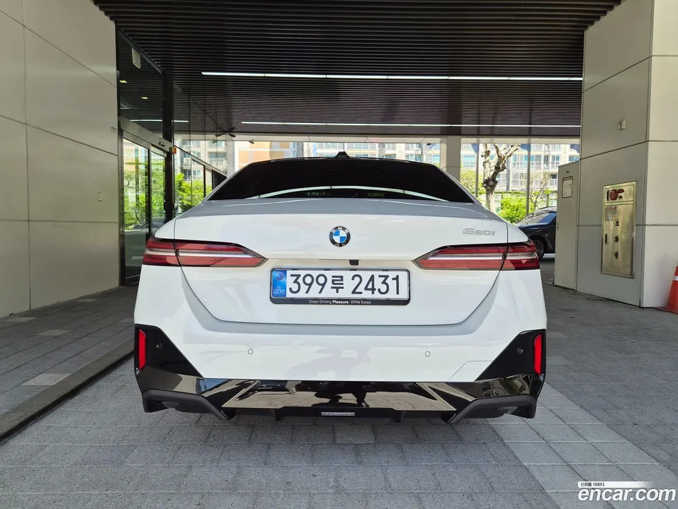 BMW 5 Series 520i M 2026 — thumbnail 4