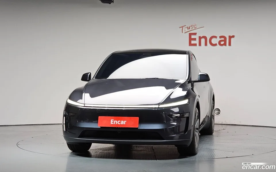 Tesla Model Y RWD 2025 — thumbnail 3