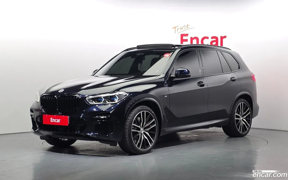 BMW X5 M50i 2023 — photo 1, buy with delivery to Moscow