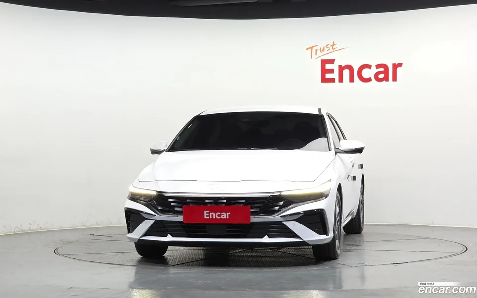 Hyundai Avante CN7 1.6 2025 — thumbnail 3