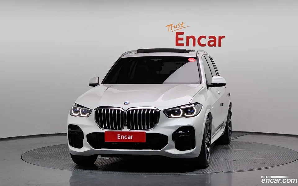 BMW X5 xDrive 40i M 2022 — thumbnail 3