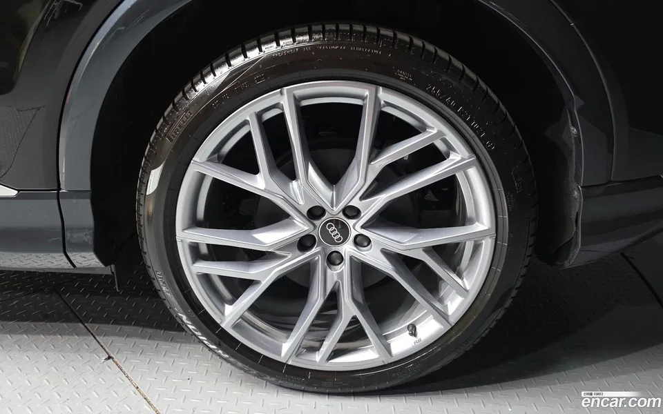 Audi Q4 e-tron 45 2026 — thumbnail 5