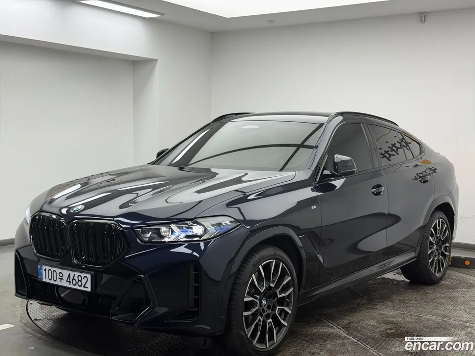 BMW X6 xDrive40i M 2025 — photo 1, buy with delivery to Moscow