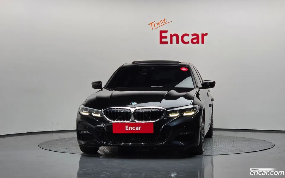 BMW 3 Series 320i M 2022 — thumbnail 3