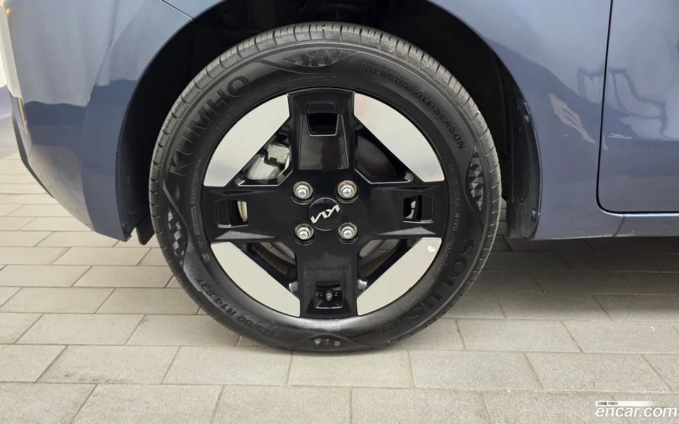 Kia Ray EV 2023 — thumbnail 2