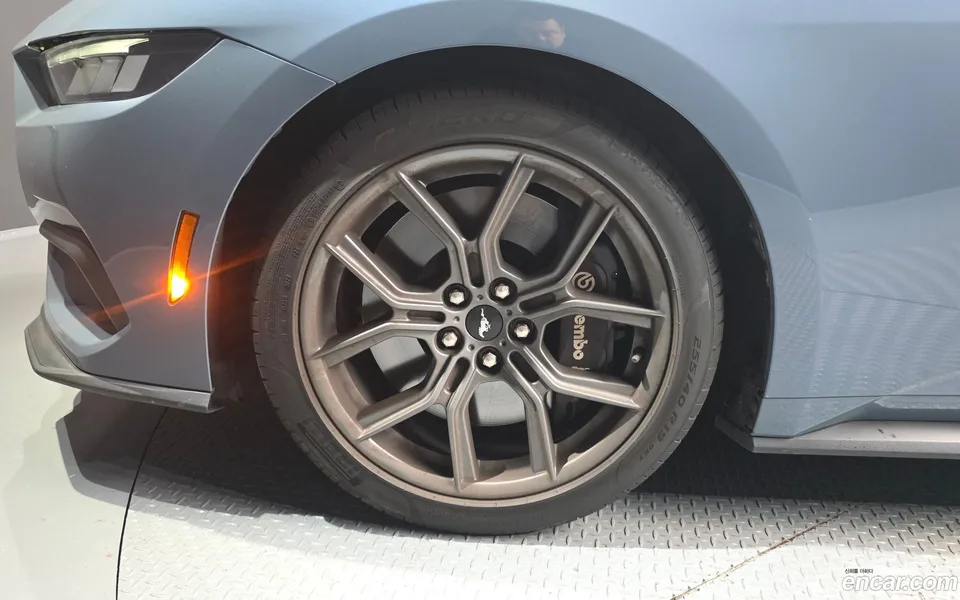 Ford Mustang 2.3 2024 — thumbnail 2