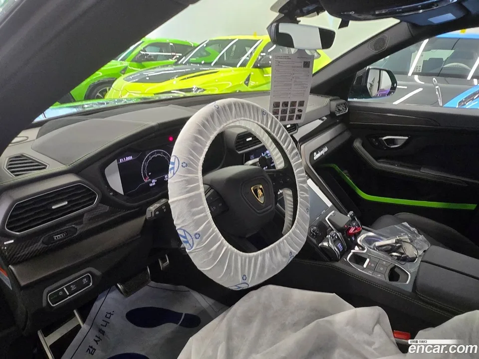 Lamborghini Urus 4.0 V8 2024 — thumbnail 4