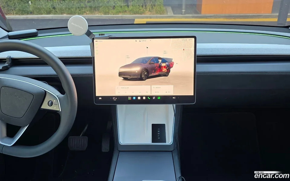 Tesla Model Y RWD 2025 — thumbnail 5