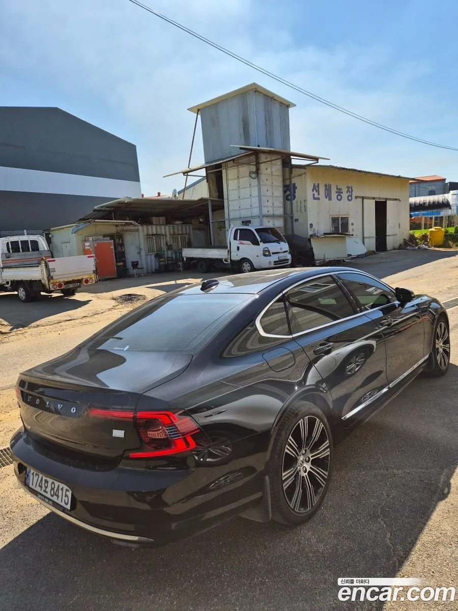 Volvo S90 T8 AWD 2024 — thumbnail 2