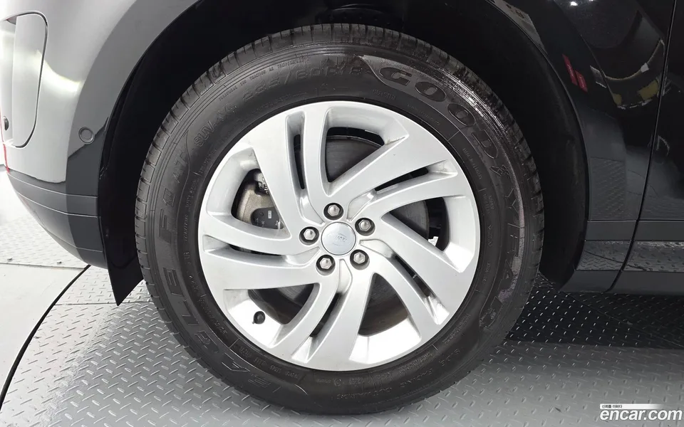 Land Rover Range Rover Evoque P250 S 2025 — миниатюра 2