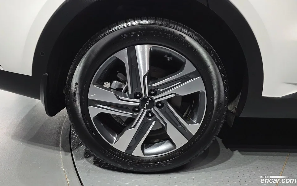 Kia Sorento HEV 1.6 2WD 2023 — thumbnail 2