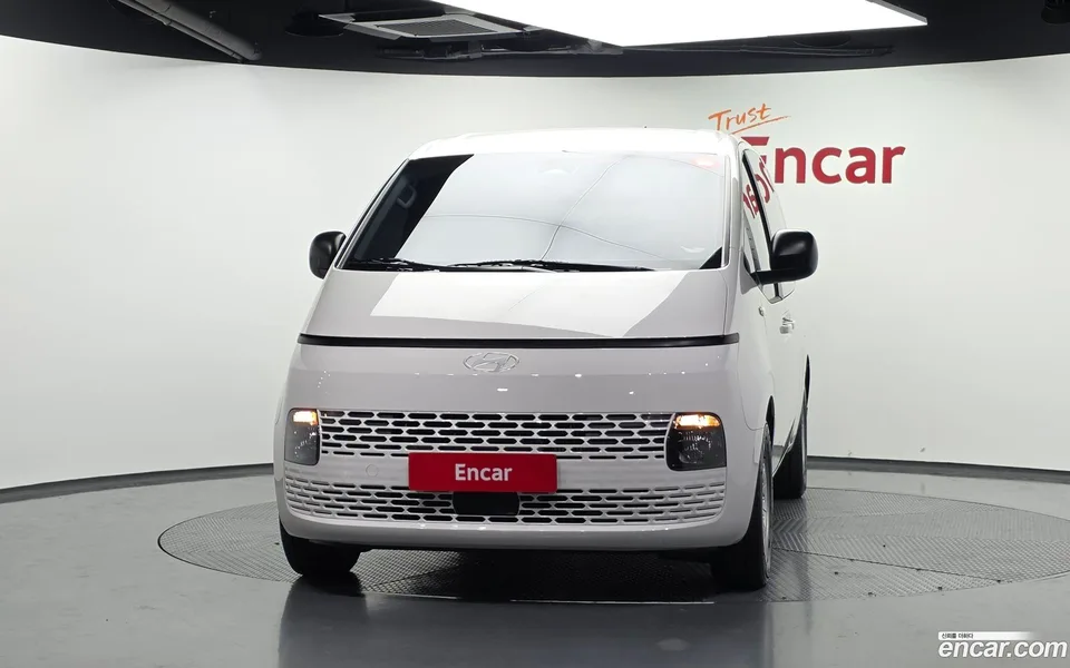 Hyundai Staria 5 2025 — thumbnail 3