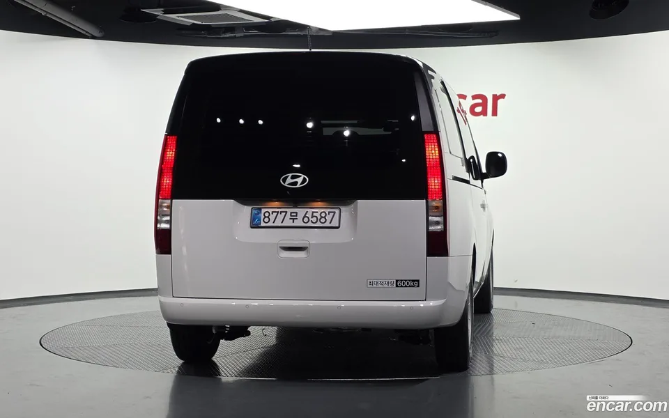Hyundai Staria 5 2025 — thumbnail 4