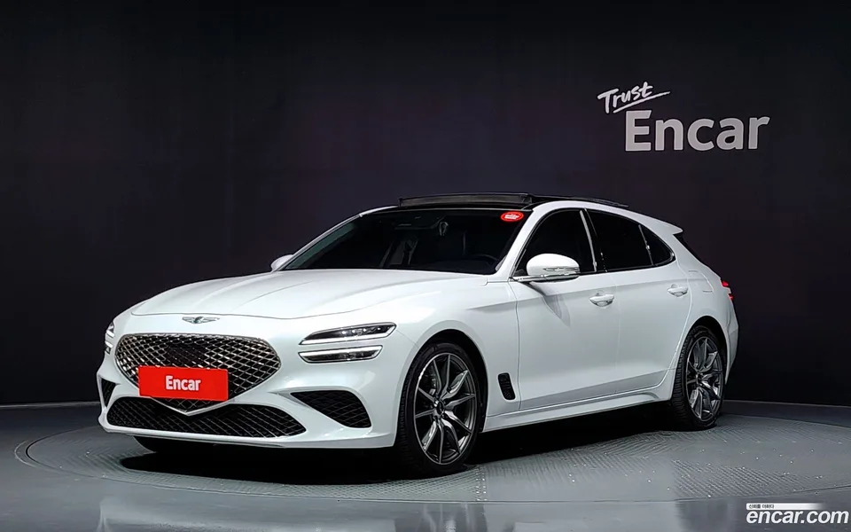 Genesis G70 Shooting Brake 2.0T 2WD 2022 — photo 1, buy with delivery to Moscow