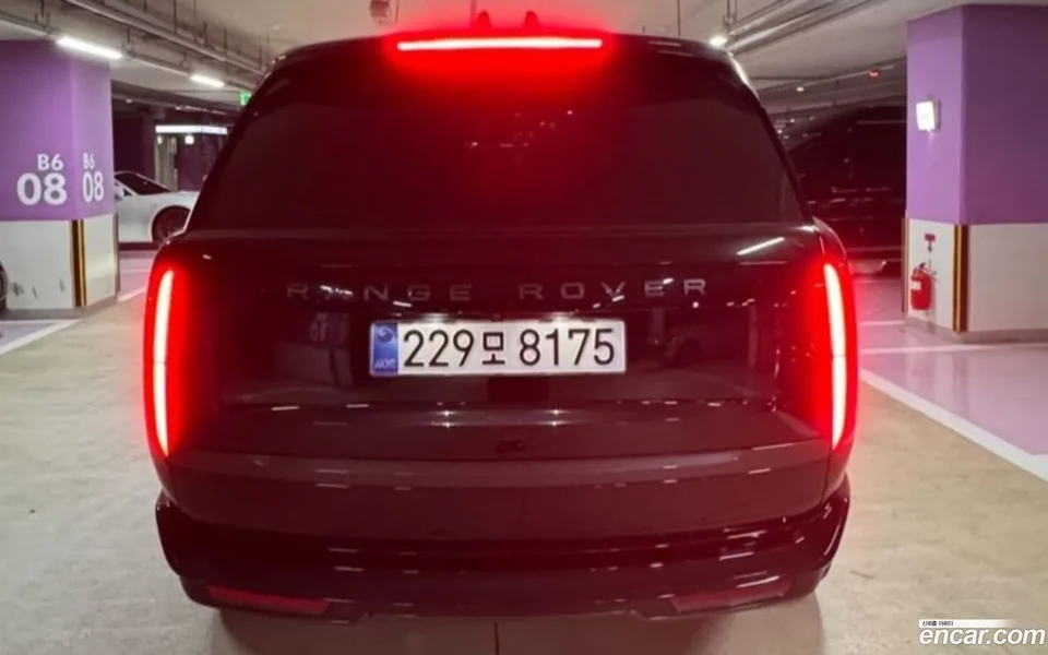 Land Rover Range Rover P550E AB 2025 — миниатюра 4